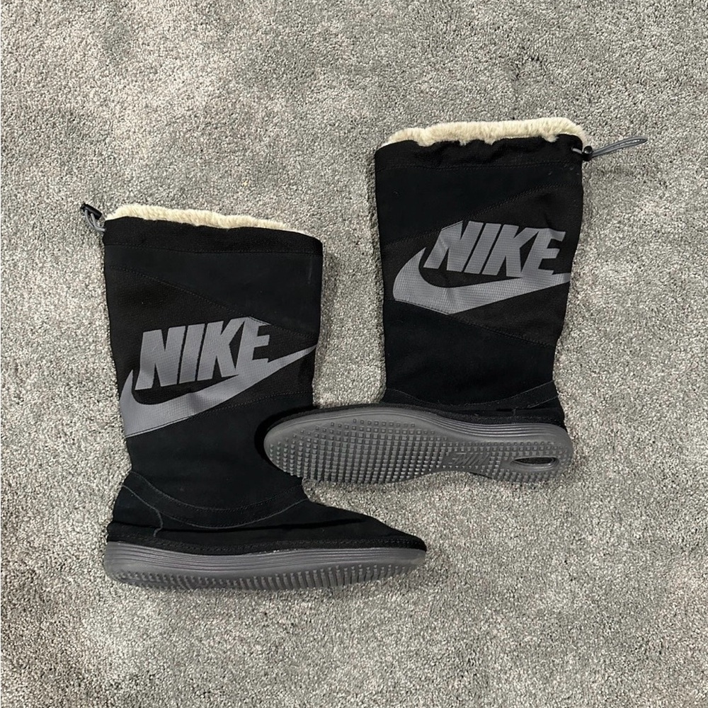 Rare Nike Plush Winter Boots